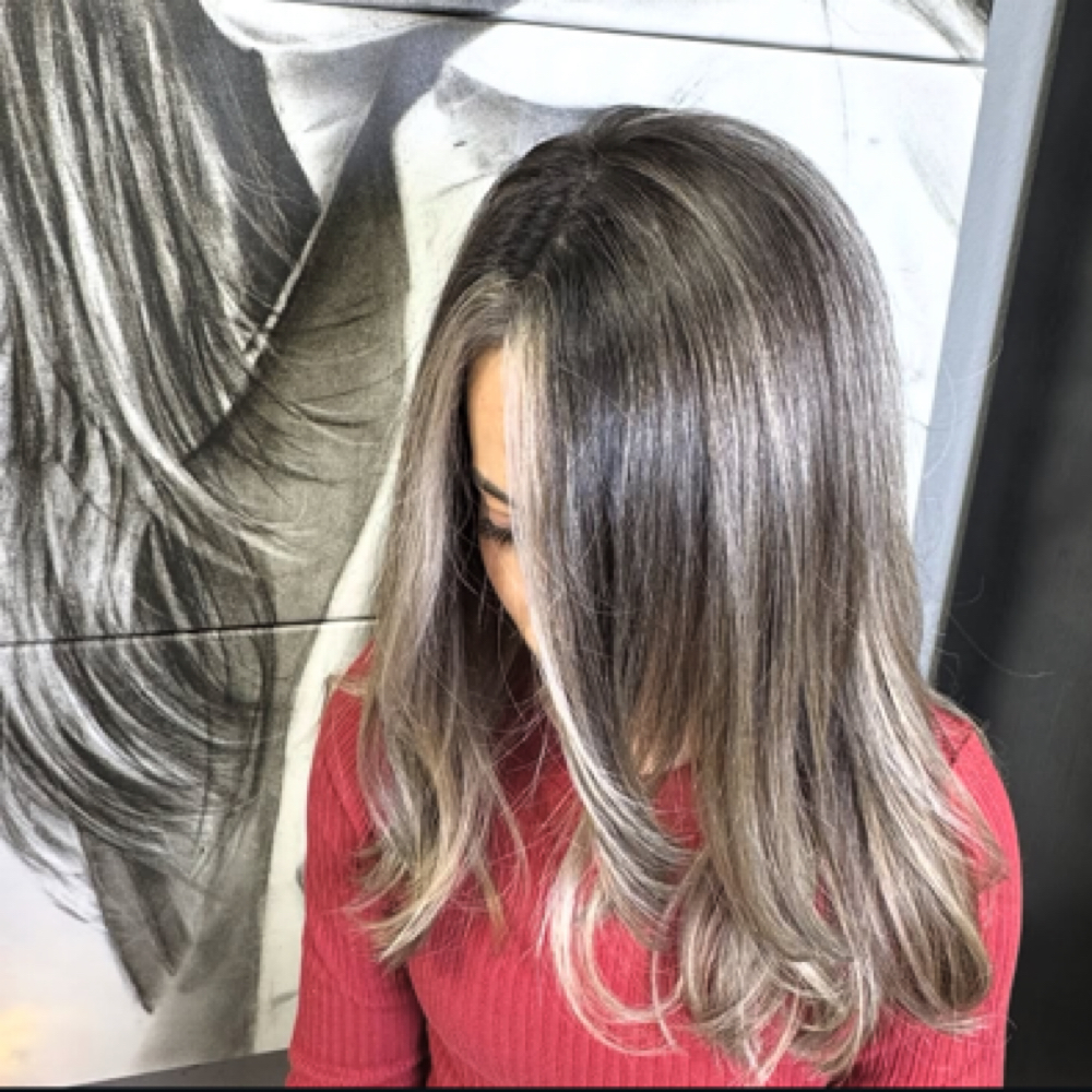 Partial Balayage at Luna Barber & Beauty Studio in Los Ángeles, CA