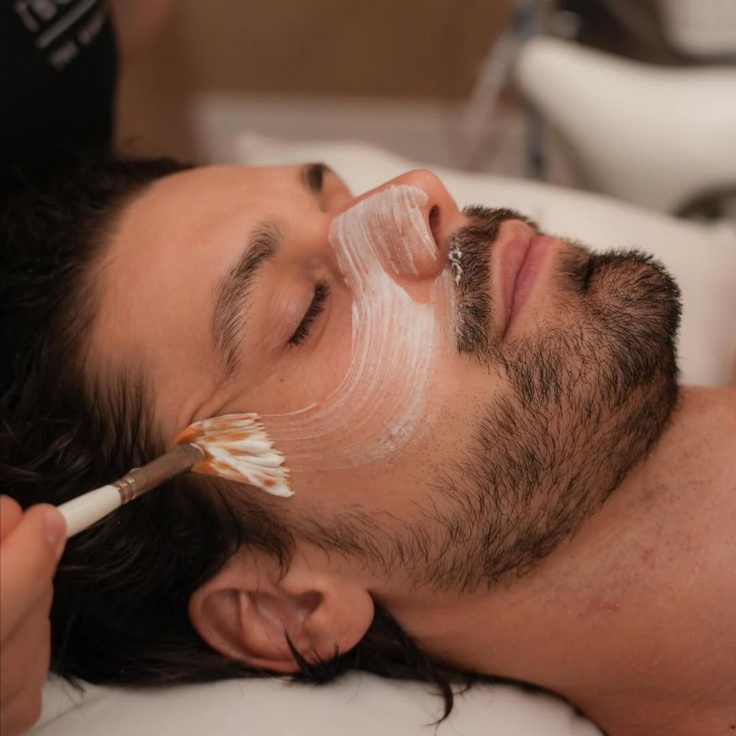 Gentlemen's Facial at L.E.N Beauty Studio in Round Lake Park, IL