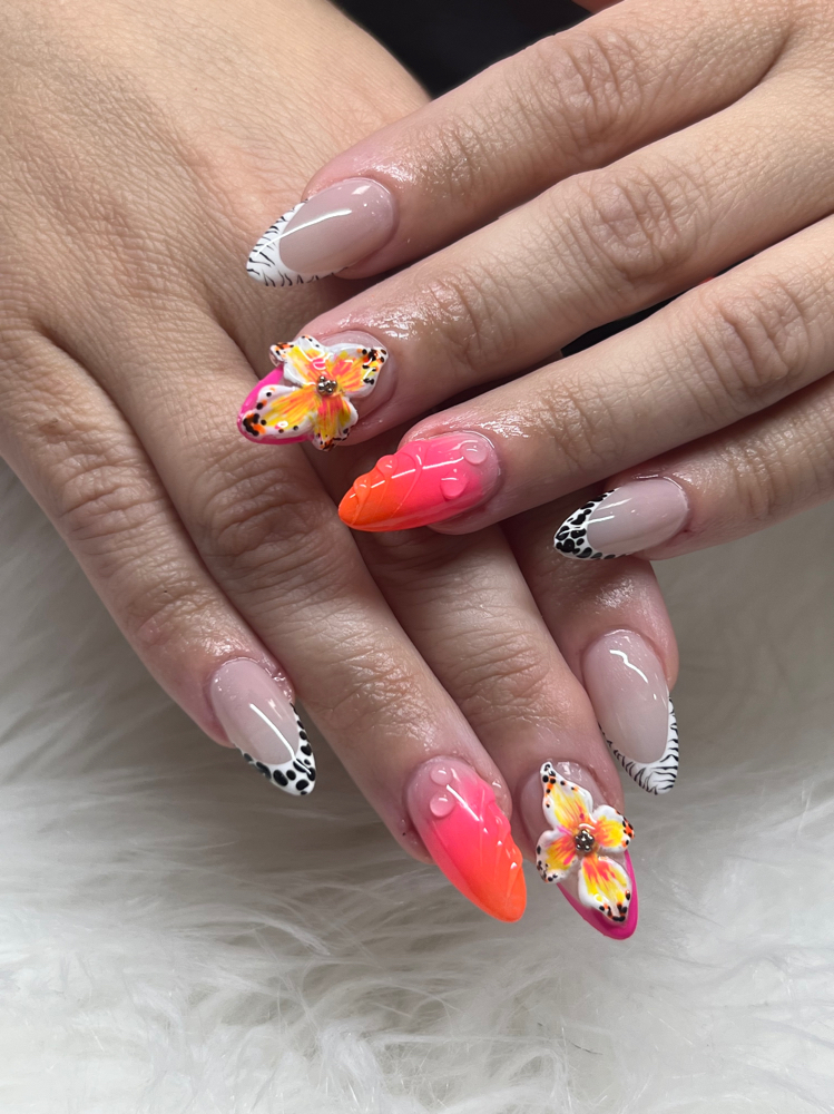 Gel X w/ Specialty Art