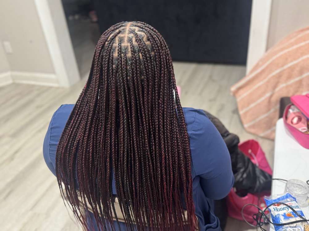 Smedium Knotless Braids