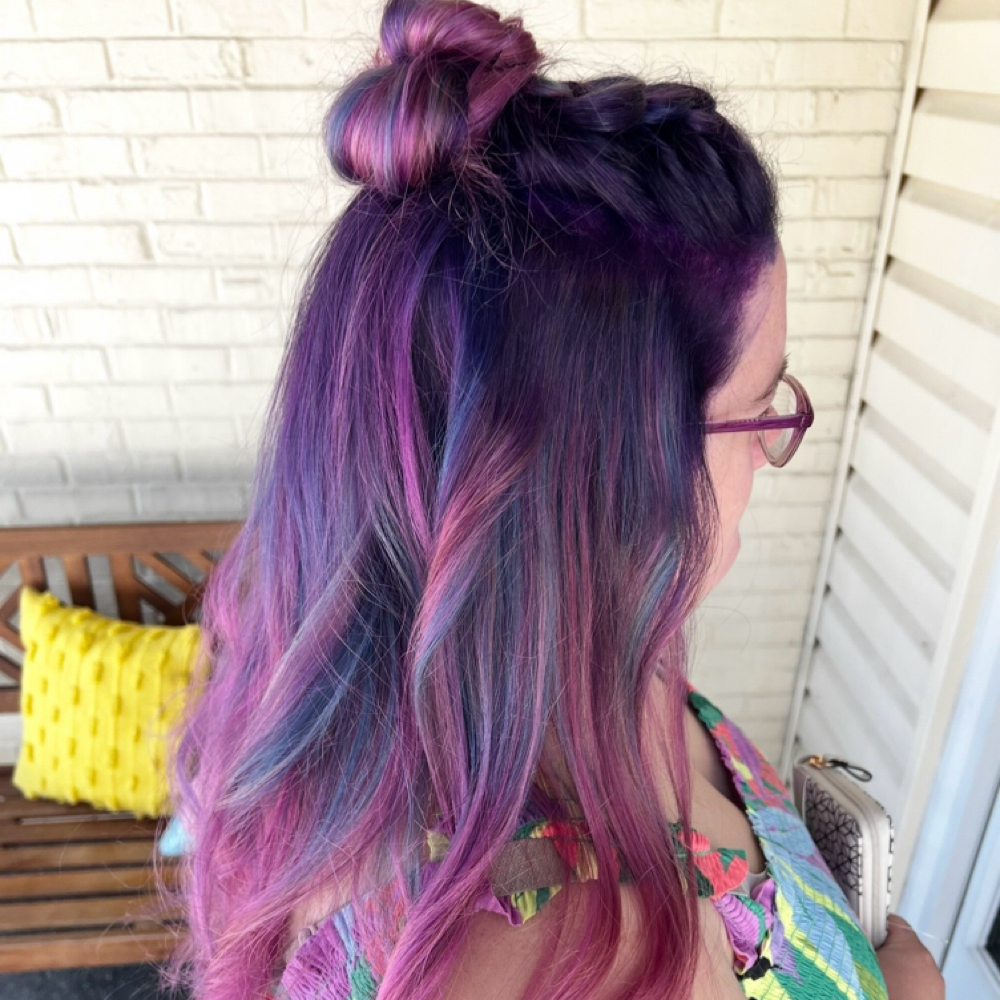 Vivid Colors at Kim’s Hair in Louisville, KY