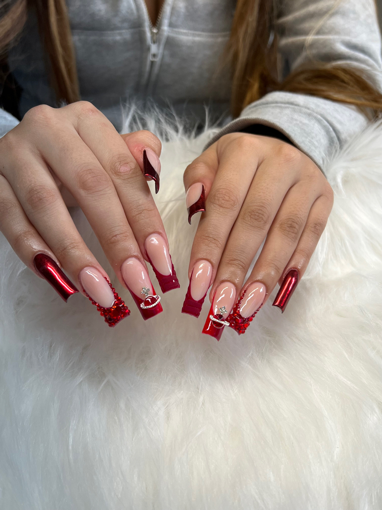 Medium Length Set at Nailsbylisxo in Carpentersville, IL
