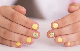 Little Diva Manicure with Designs