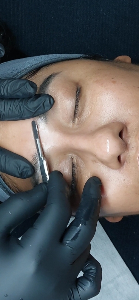 Dermaplane Service