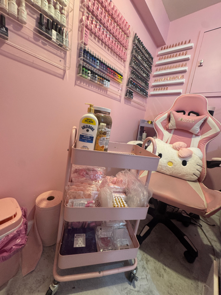 Deluxe Pedicure