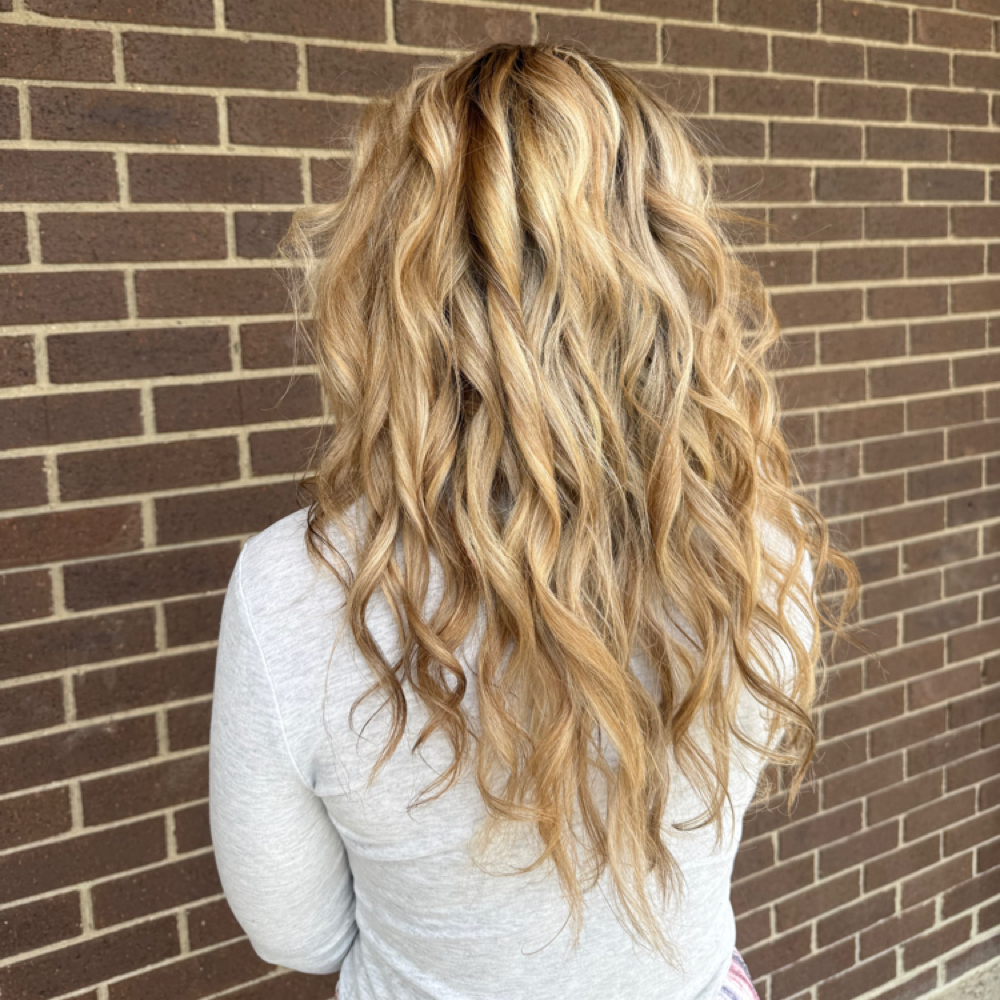 Highlight & Lowlight at Jade Beauty Lounge in Piqua, OH