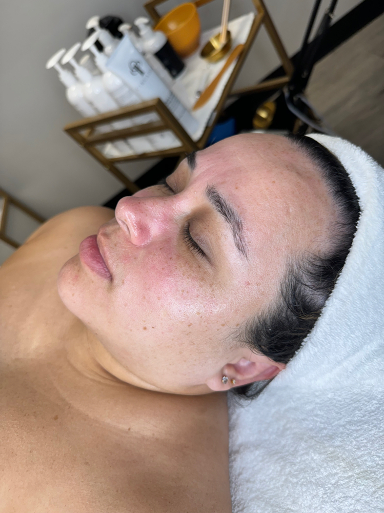 Haydeesthetics Glow Facial ✨