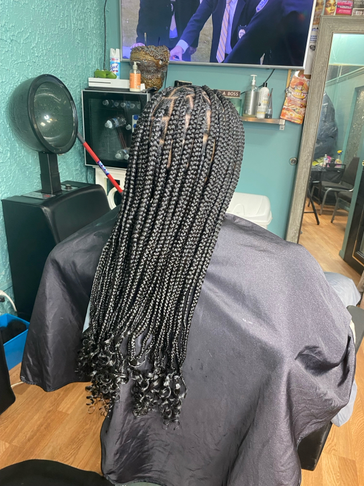 Medium Knotless Braids