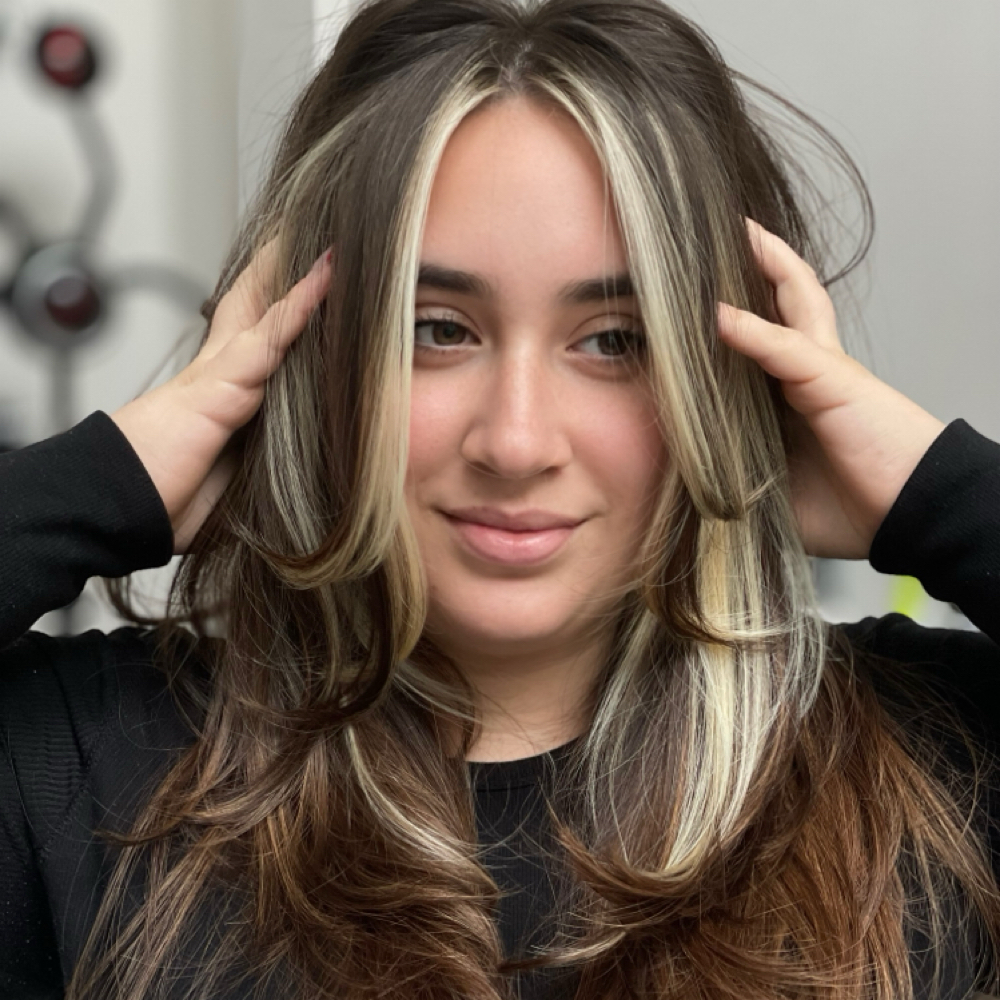 Face Framing/Money piece Highlights at Brittany The Hairstylist in Norfolk, VA