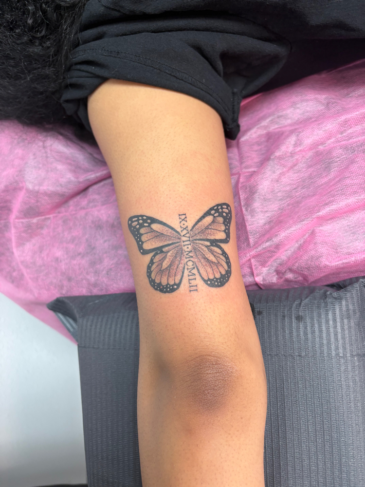 Small Tattoo/ Tatuaje Pequeño