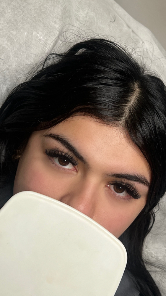 Hybird Set at Av.nue Bar AV Lashes in Peoria, AZ