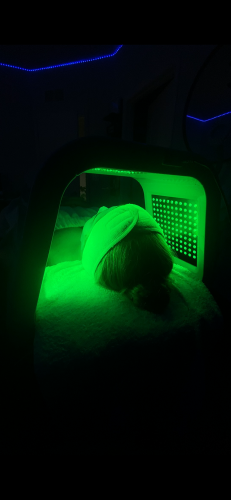 LED LIGHT THERAPY