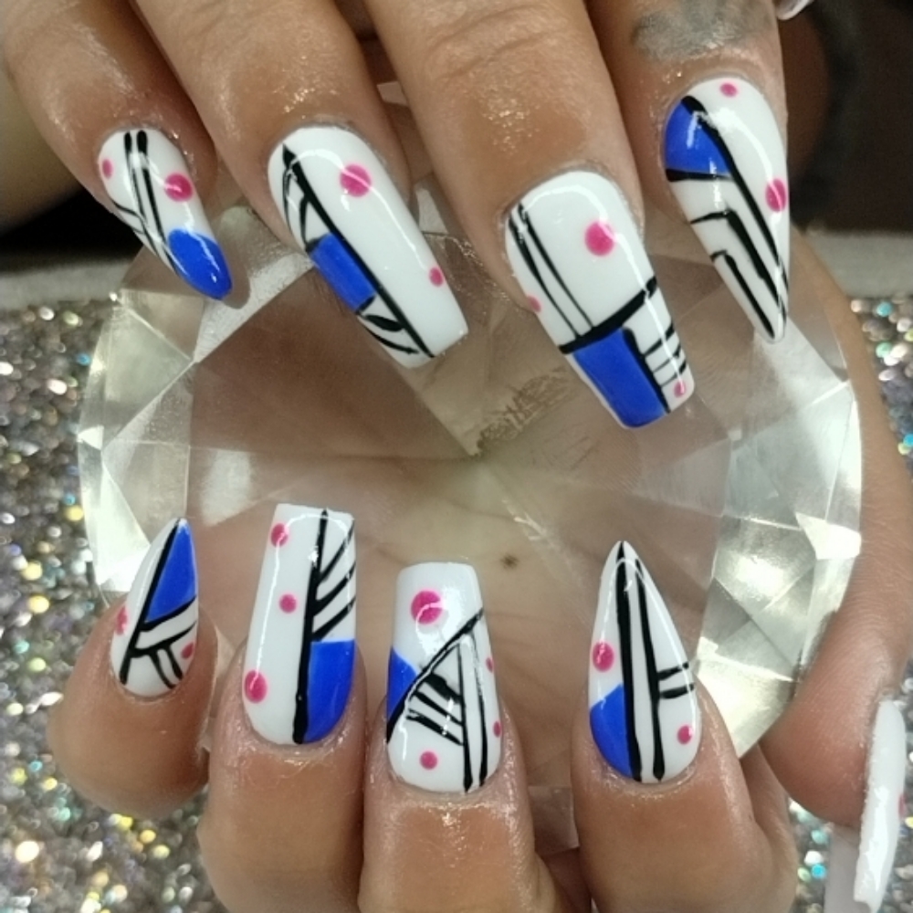 Fullset Medium w/nailart at King of Tips in Phoenix, AZ