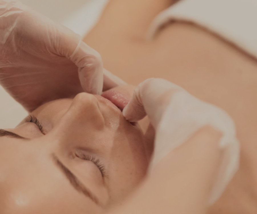 Sculpt & Lift Buccal Massage