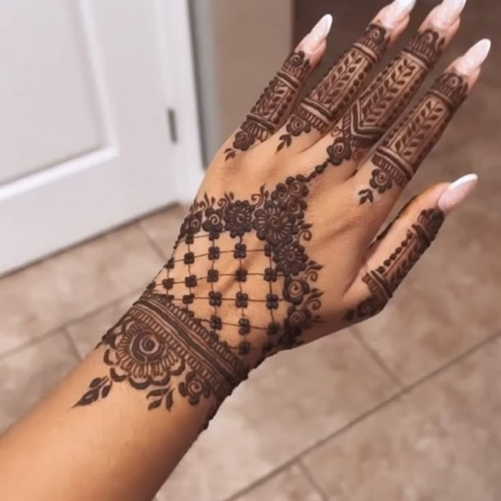 Full hand at Medusa Beauty Collective in Amarillo, TX