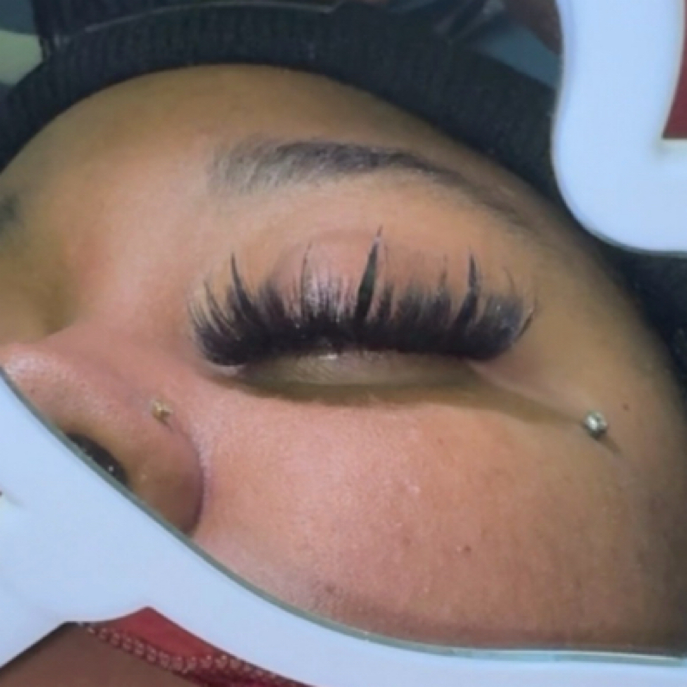 Lash Clusters at Elegant Beauty Parlor in Bridgeton, MO