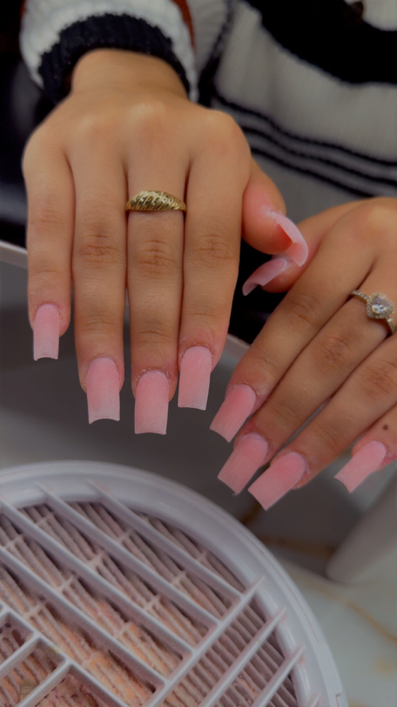 1-on-1 Acrylic Class at Lavvish Nails in Oak Park, IL