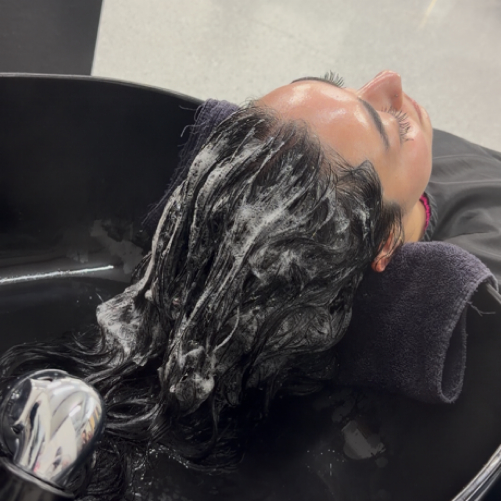 MINI HEAD SPA at Glamour Salon in Garden City, KS