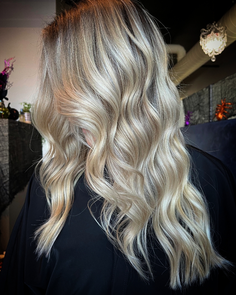 Toner/Gloss+Haircut+Blowdry
