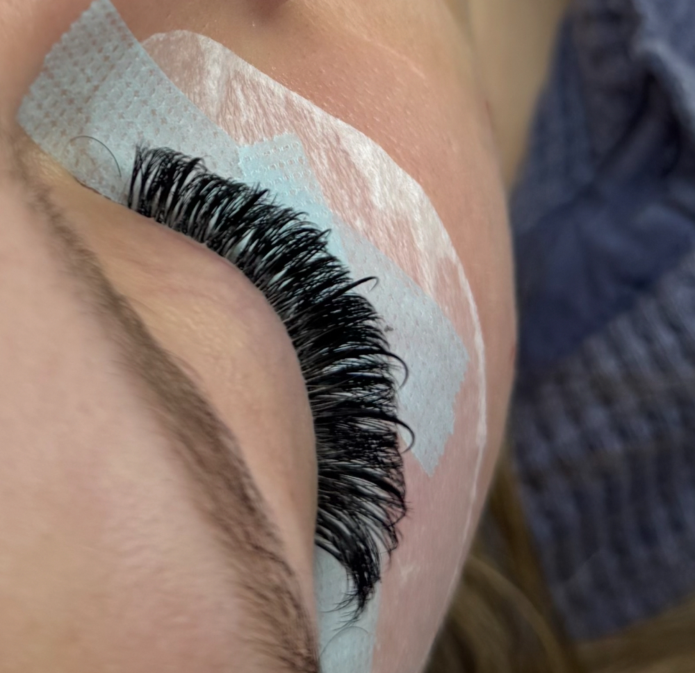 Lash Extension Touch-Up at Indy blinx in Indianapolis, IN