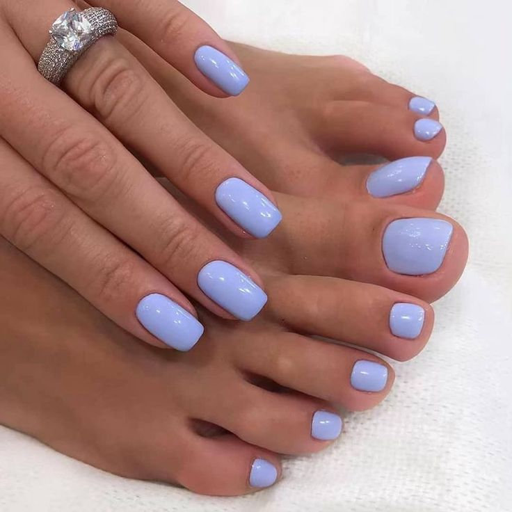 Signature Spa No-Chip Mani & Pedi