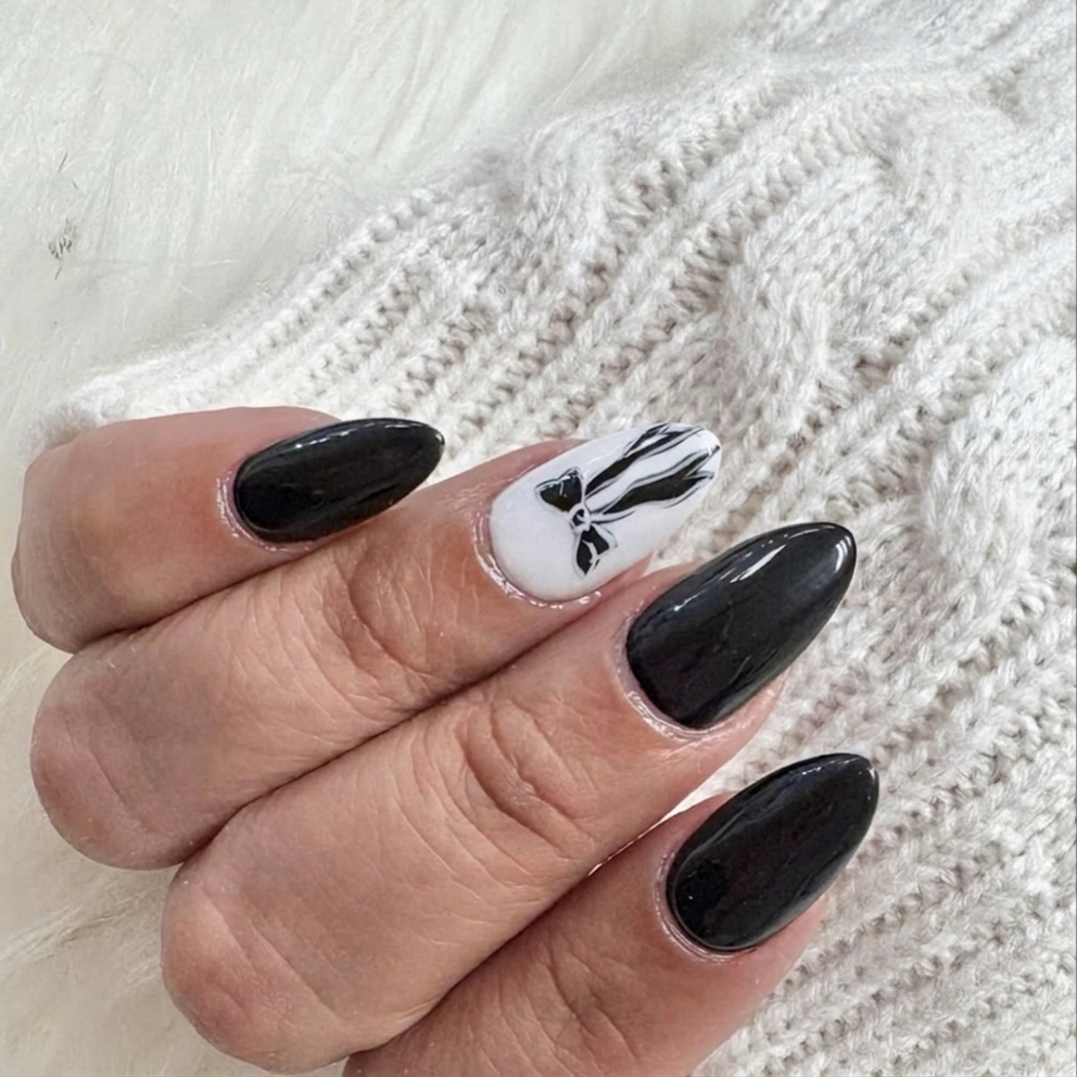 Dual Form Full Set at Lily The Chic in Las Vegas, NV