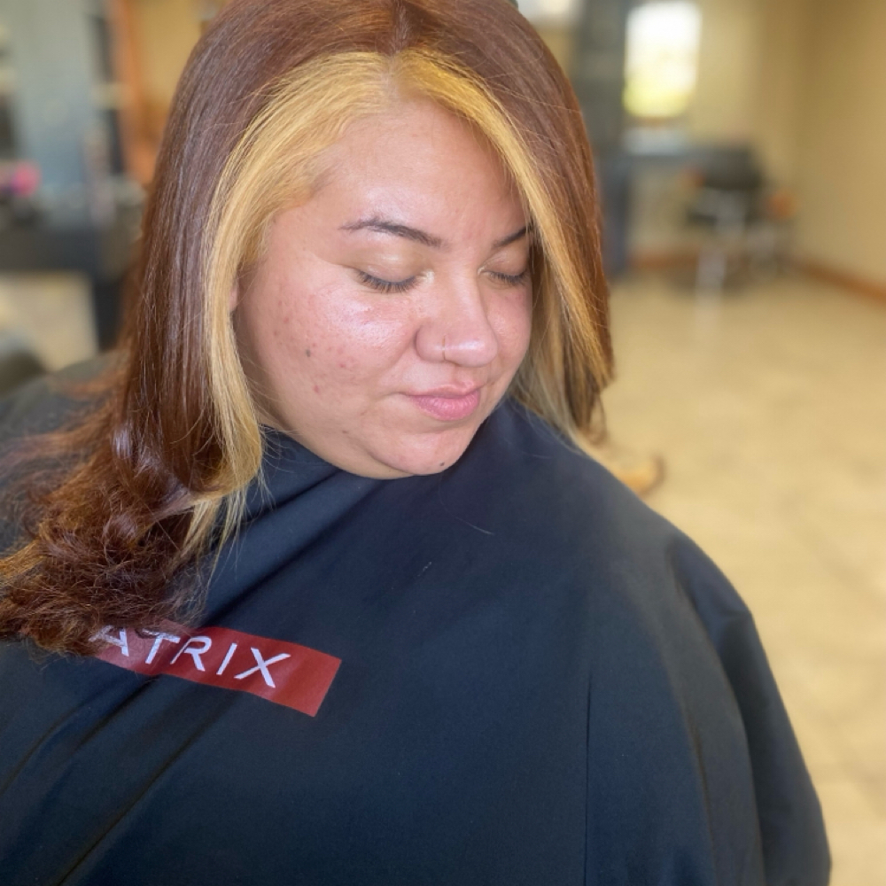 Face Frame Highlights/low-lights at Dream & Co. Beauty Salon in Reading, PA