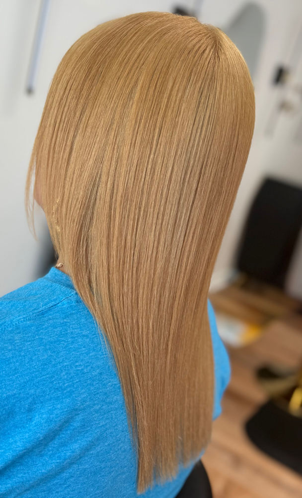 Root Touch Up For Blondes 4-6 Week at Brow beauty room in Chicopee, MA