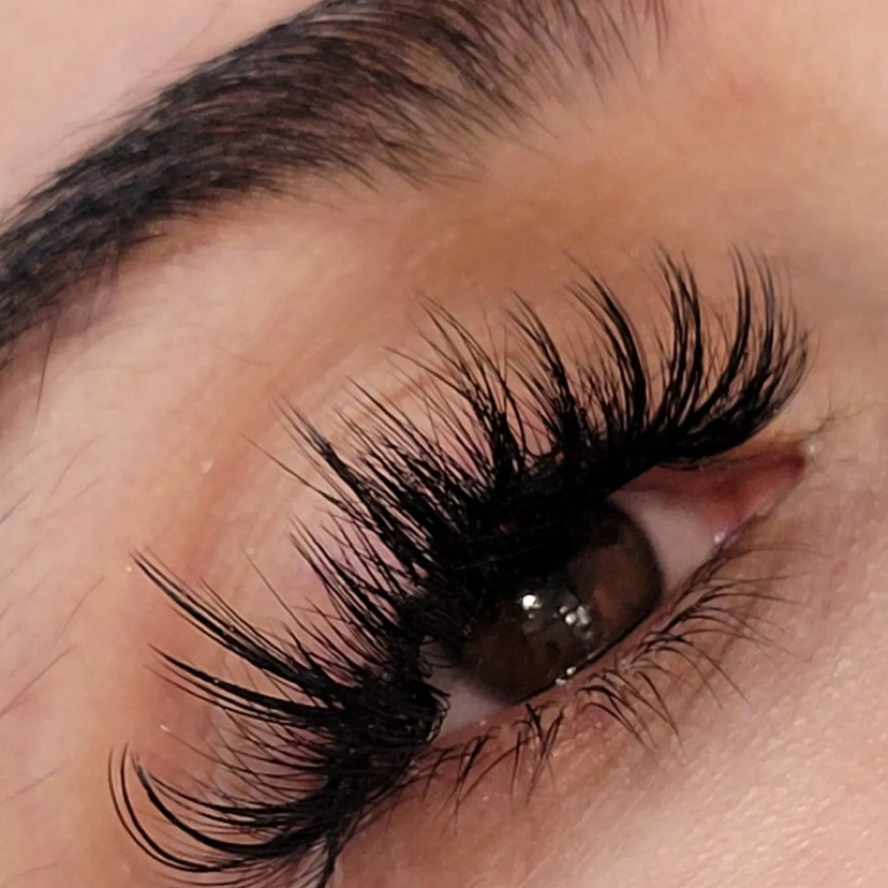 Signature Spiked VOLUME Set at Beyouteeful Obsession Makeup & Beauty Bar in Tuscaloosa, AL