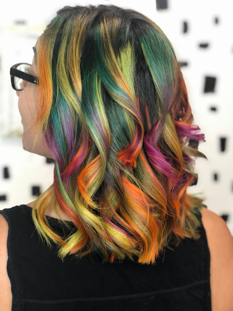 Vivid Color at The Corner Vault in Selma, TX