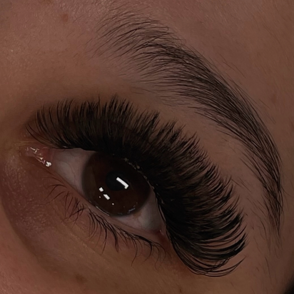 Luxury Lash Escape