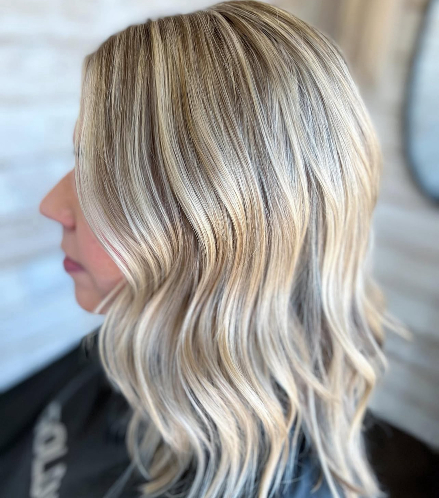 Aimees Mandatory Gloss With Blonding