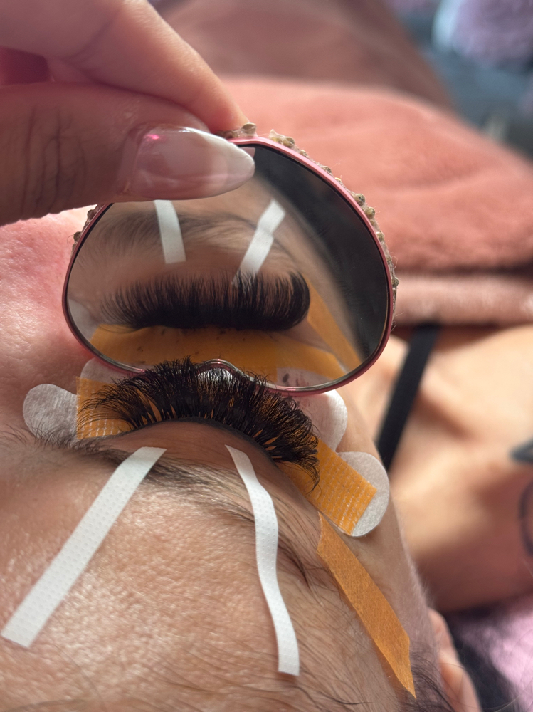 Mega Volume Fill at Aesthetic Lash Glow in Of Appointment, AZ