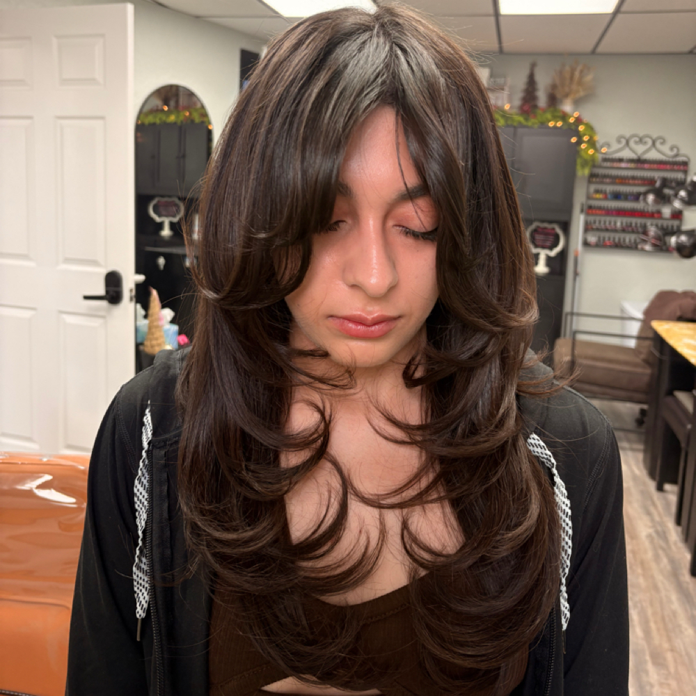Wash + Blowout at Mayra Styles in Lawton, OK
