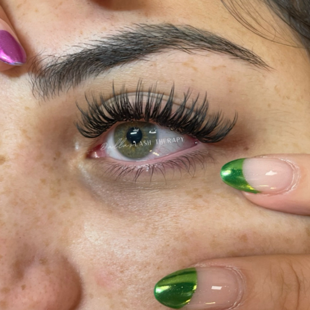 UV Wet Set at DallasLashTherapy in Dallas, TX