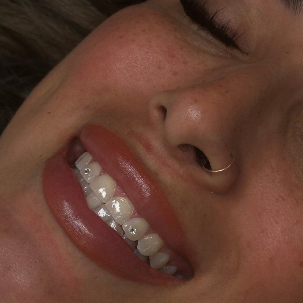 𝐭𝐨𝐨𝐭𝐡 𝐠𝐞𝐦𝐬 🦷✨ at Ethereal Beauty by Megan in Medford, OR