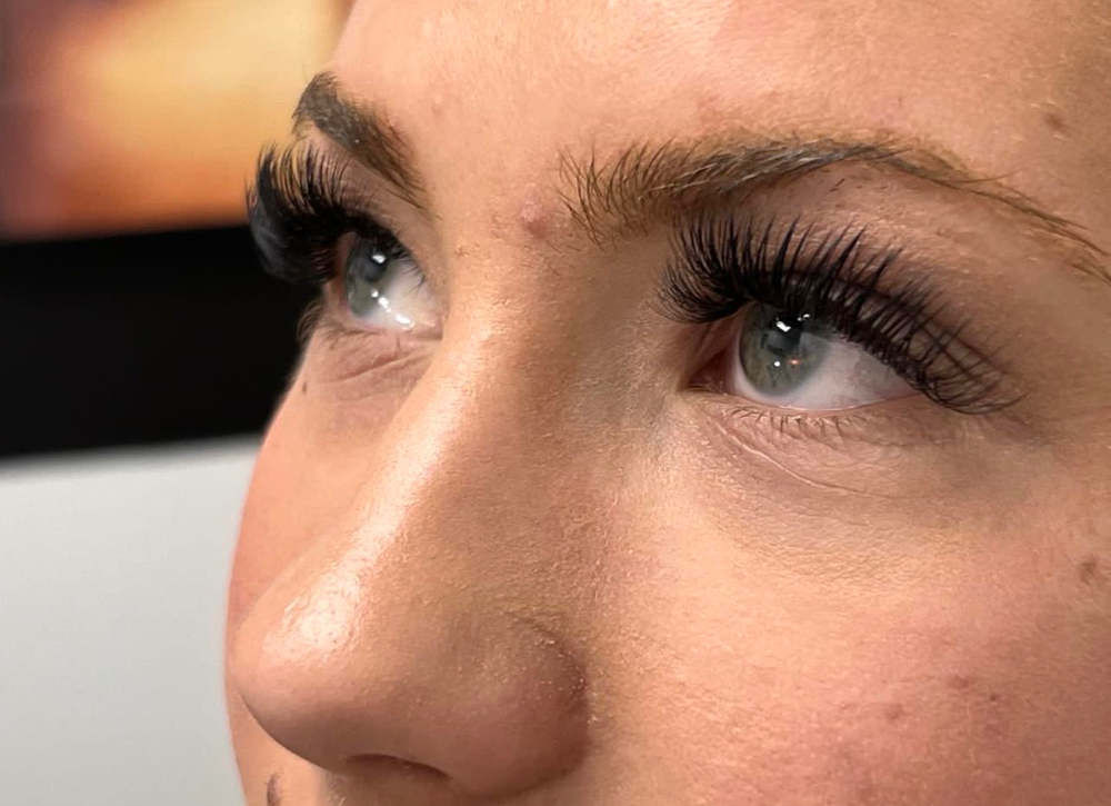 Volume New Set Eyelash Extensions