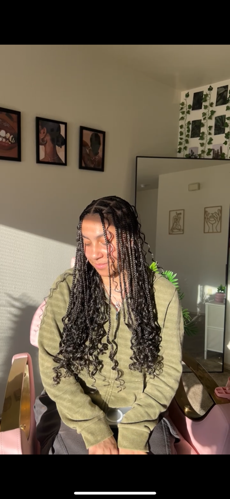Medium Part Boho Knotless