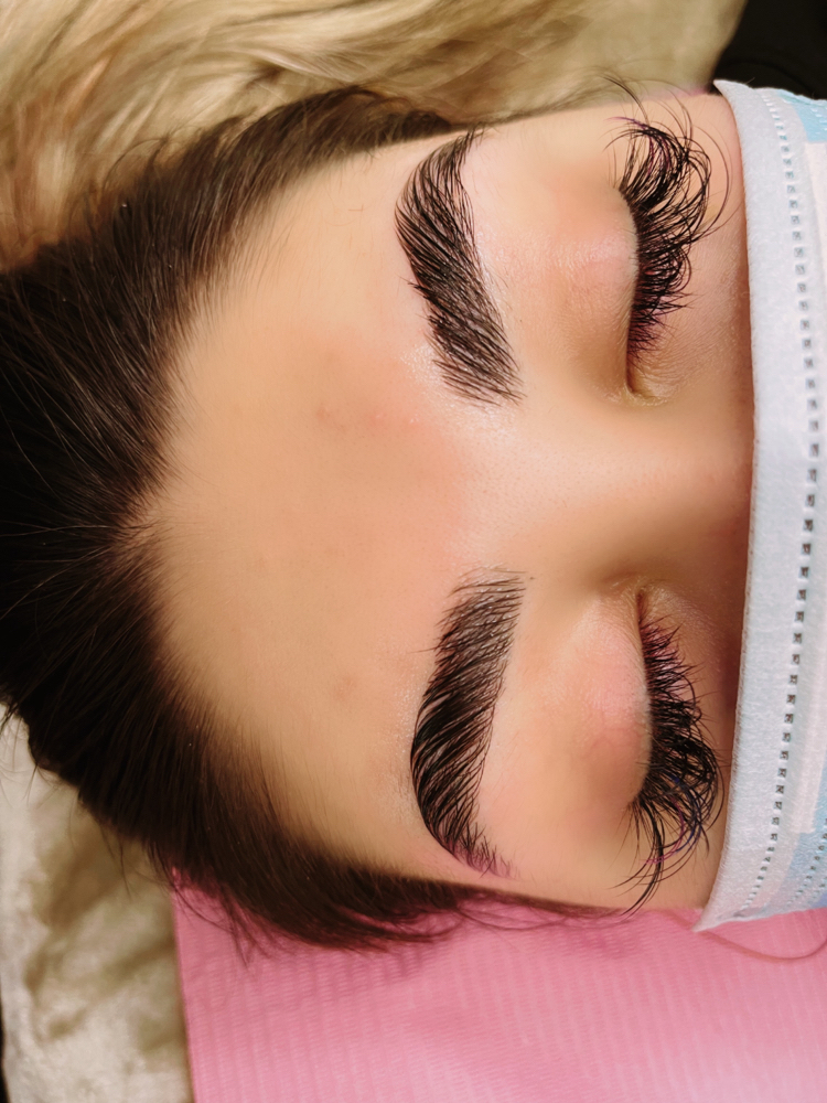 Brow Lamination & Tint