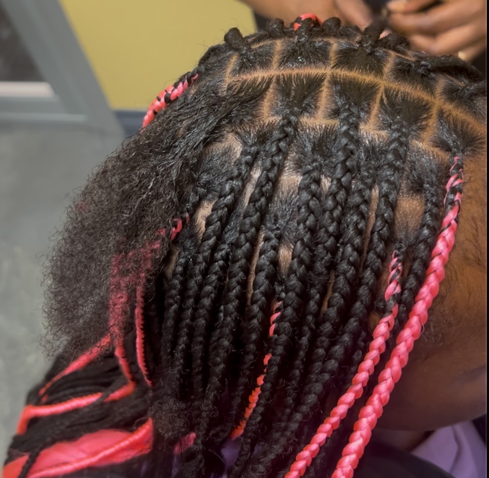 Medium Knotless
