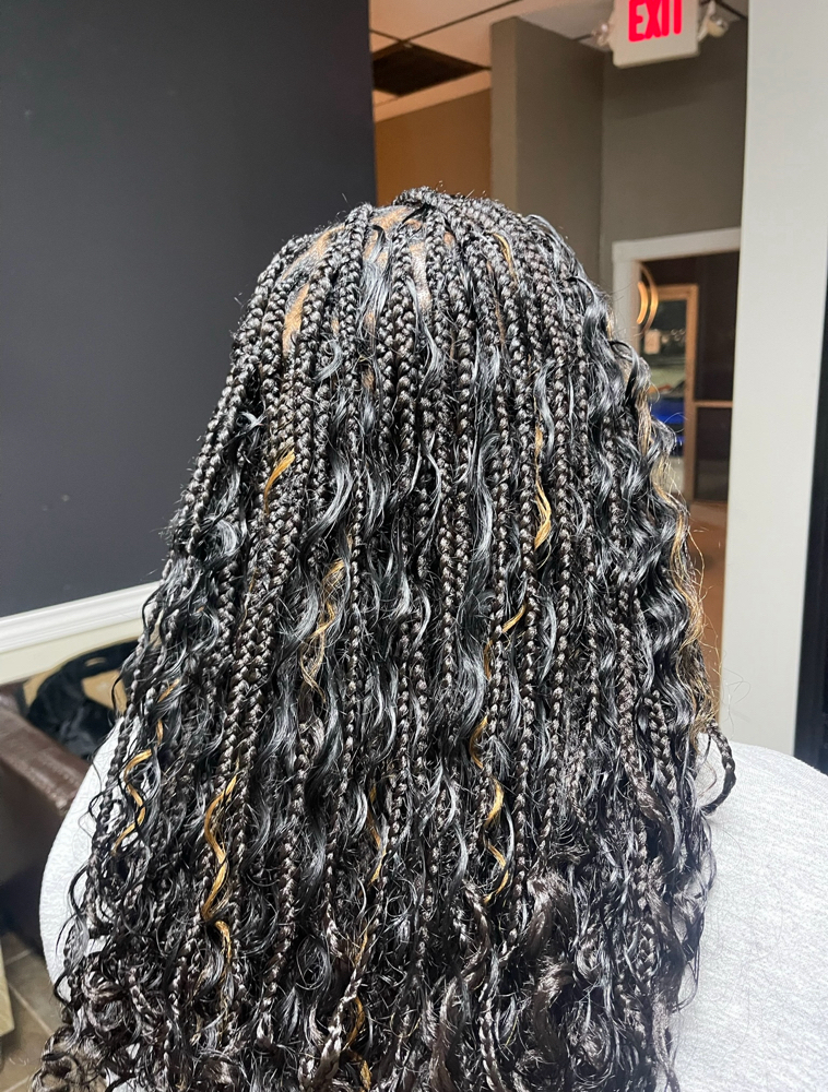 Medium Knotless