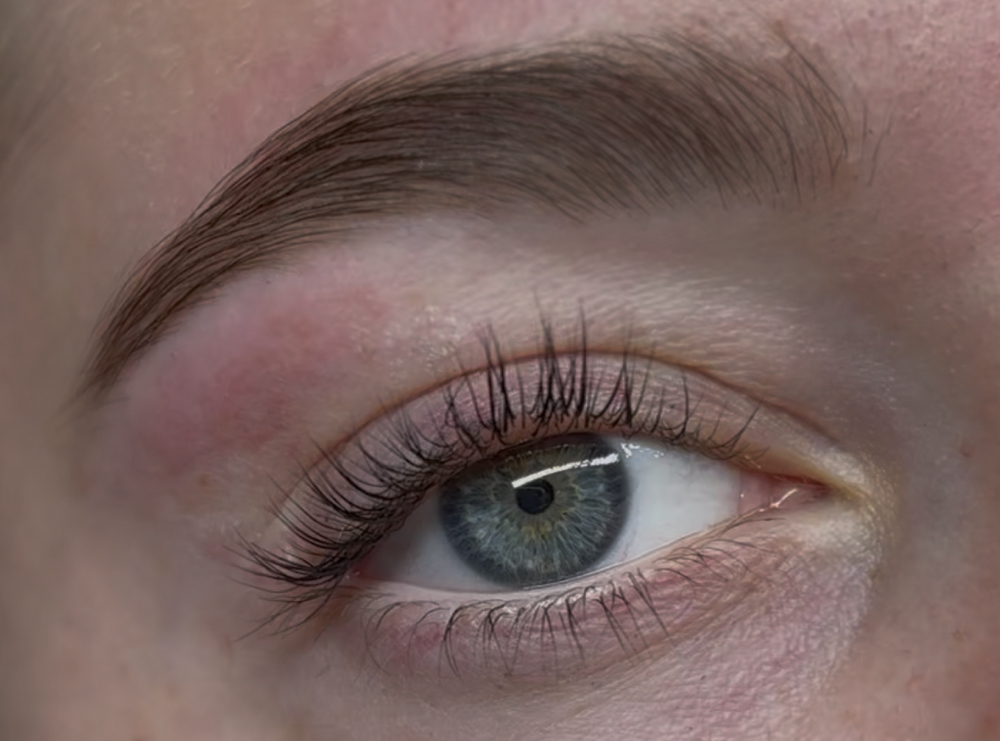Lash lifts & tints