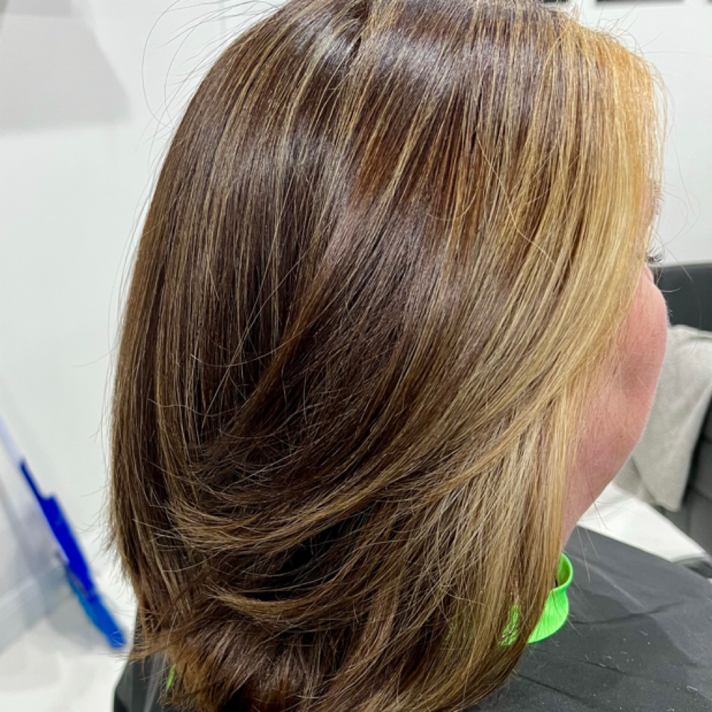 Accent Highs/lows at Mane Presence Hairdressing by Yonelie in Fort Worth, TX