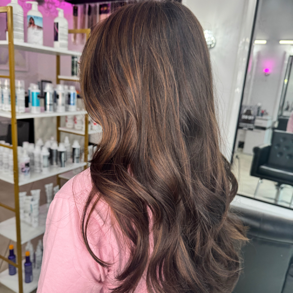 Women Single Process Color at Joaquin  Hinojosa Studio in Chicago, IL