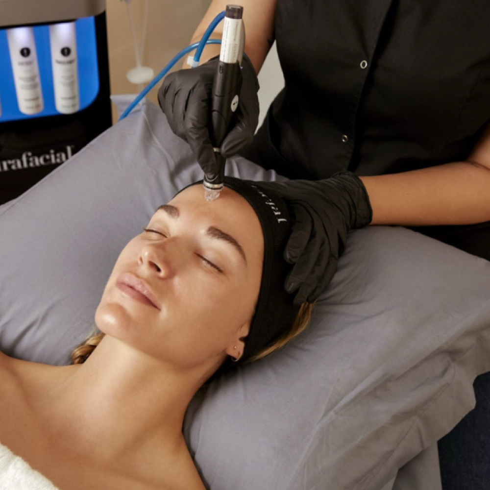 4+4 Deluxe Hydrafacial BOGO Deal