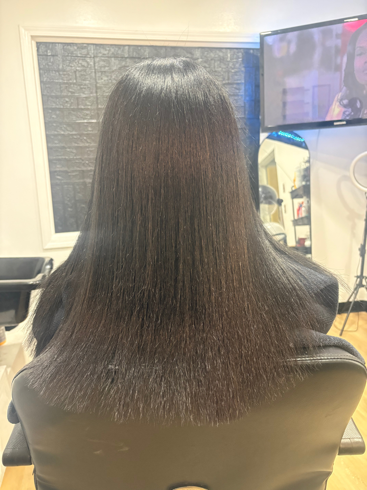 Trim at The Curl Dealer in Southfield, MI