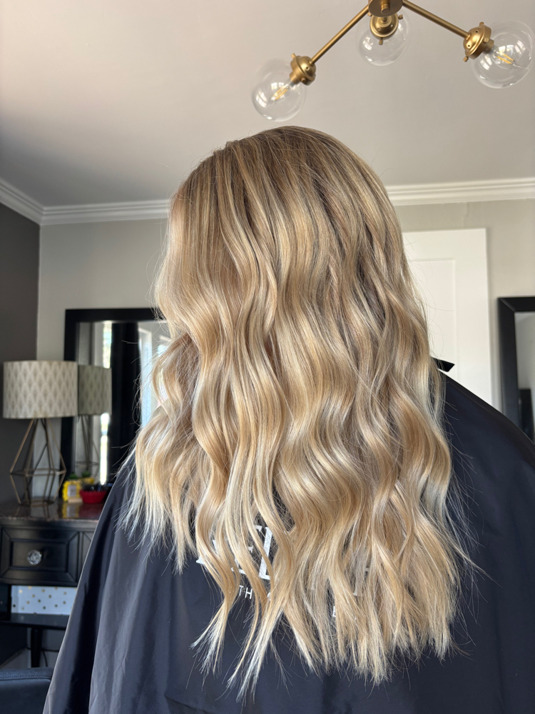 Maximum Blonde: Platnium Party