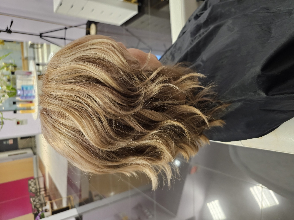 MEDIUM LENTH BLOWOUT