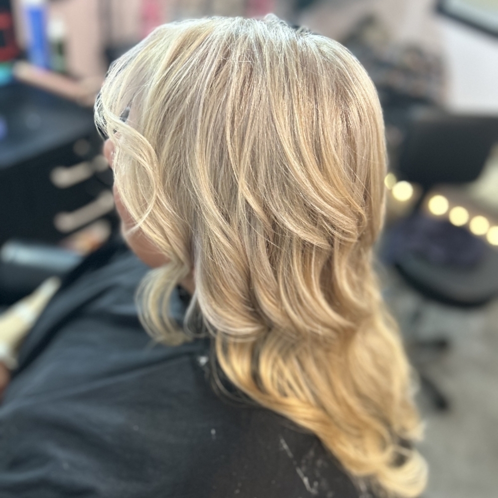 Blonding Services at Stylesbymaddie in Ashtabula, OH