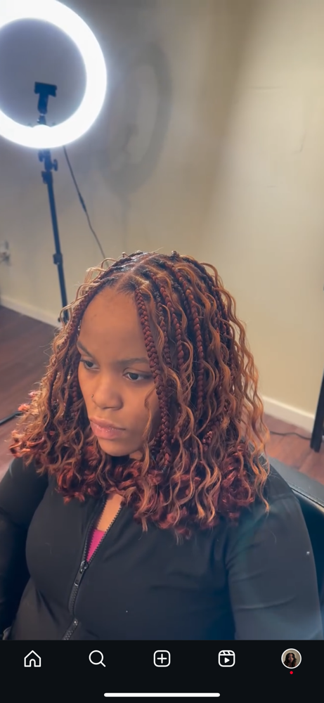 Medium Knotless Bob